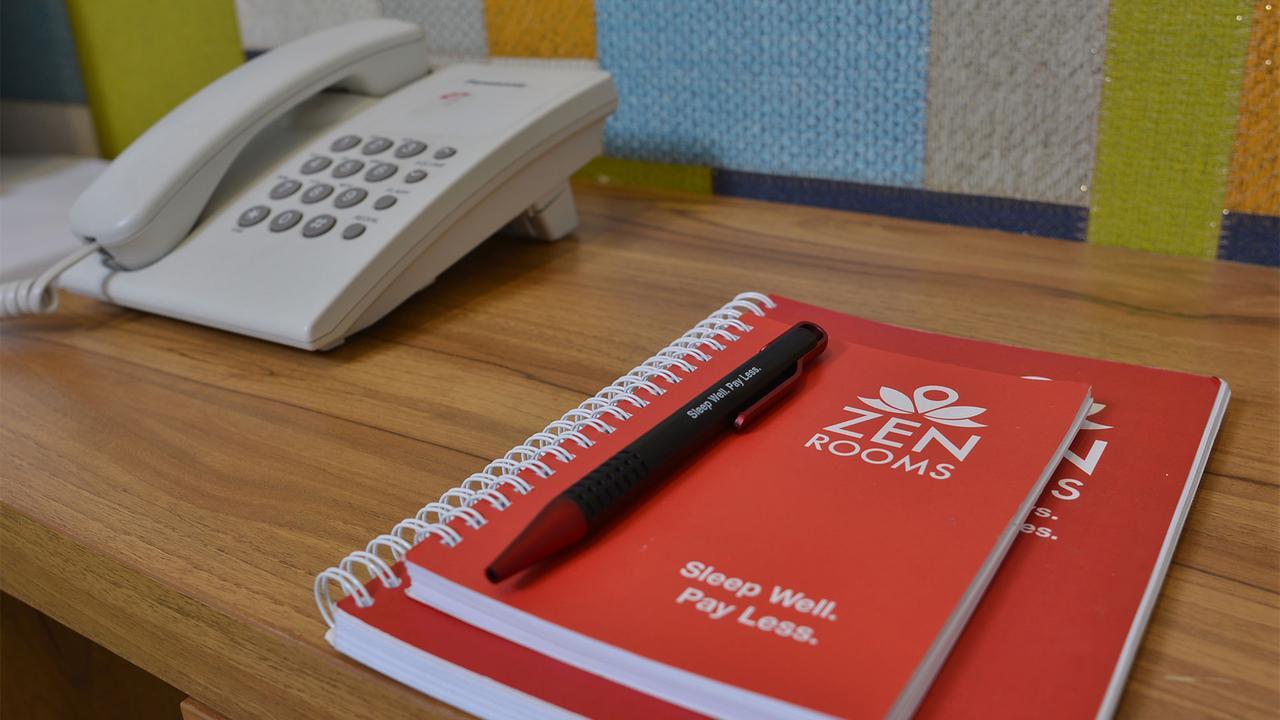 Zen Rooms Basic Kualanamu Медан Екстериор снимка